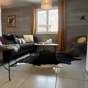 jaune-gnpi.hotels-rhonealpes.com/